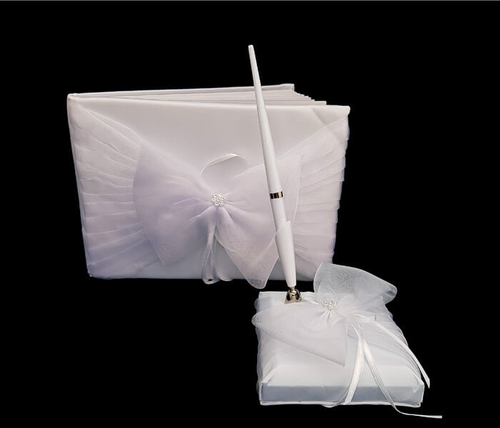120-072 Guest Books with Pen Set Large Organza Bow Comes with Bride _ Groom Family Pages Attendants Pages with 60 Pages for Guests to Sign 24.00 set