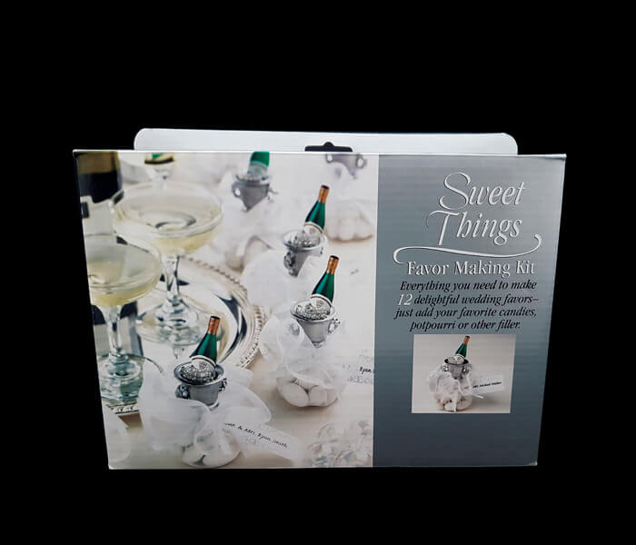 1006-227 Bomboniere champagne Bottle 12pce 11cm comes with name tags, ribon _ tulles lollies not included 1.25per piece 15.00 per pack (12)