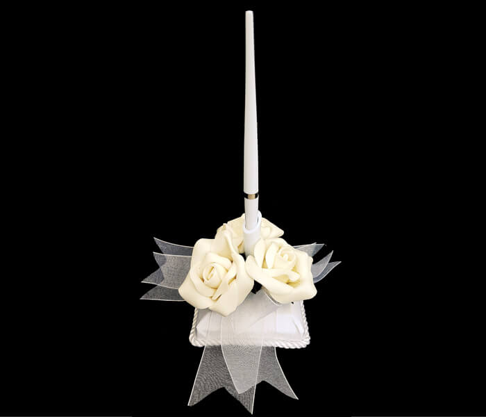 BR-2964 Pen with 3 Ivory roses on Base 13.95