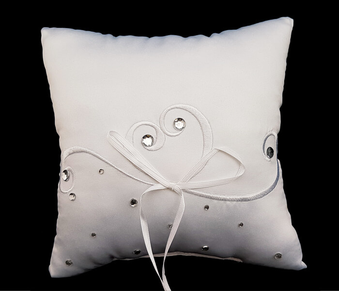 BR-9038B White Ring Pillow with Embroided Hearts and Rhinestone 8.50