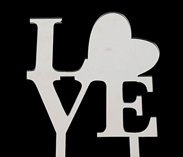 EL-533 Cake Topper Plastic Mirror Love 10cm wie x 16cm High 4.50