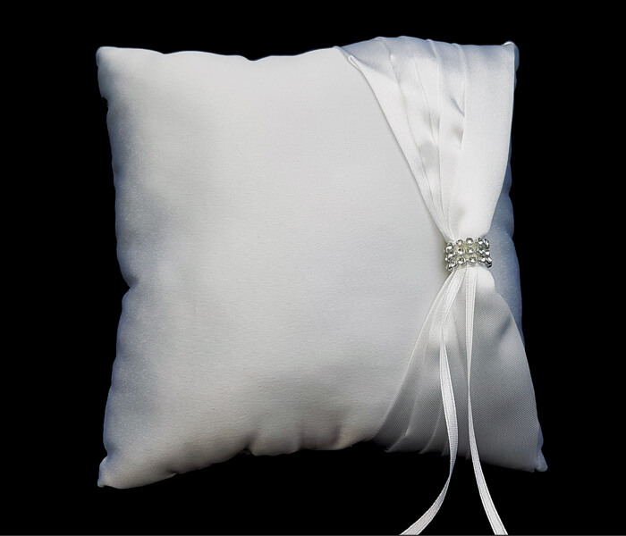 EL606 WHITE Ring Pillow with small plastic Rhinestone Clasp 8.50