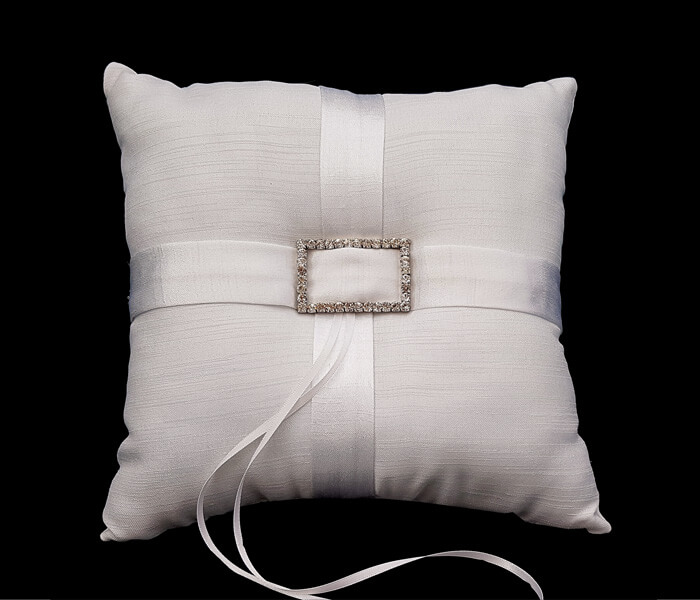 KW5DA-01WHITE, KW5DA-02-IVORY Ring Pillow with Large Rectangle Diamonte Buckle 14.95