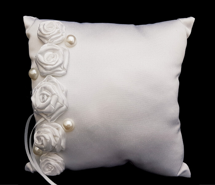 ms-1480B White Ring Pillow with Five Ribbon Roses and Pearls 10.5